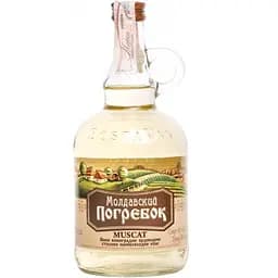 Вино Bostavan Молдавский Погребок Мускат, 12,5%, 1 л (AU8P010)