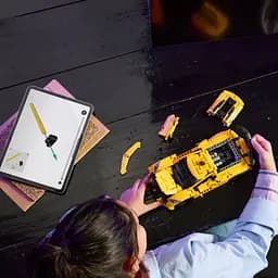 Конструктор LEGO Technic Chevrolet Corvette Stingray 732 деталі (42205) - мініатюра 8