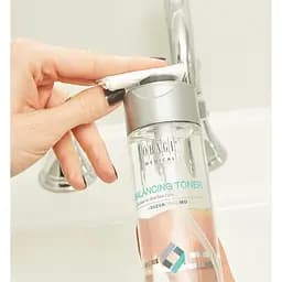 Тонік для обличчя Obagi Suzanobagimd Balancing Toner 200 мл (362032604978) - мініатюра 4