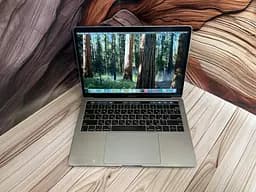 Ноутбук Apple MacBook Pro 13" 2018 A1989 i7-8559U/16/500 (C02XF1K7JHD3) Б/в