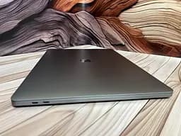 Ноутбук Apple MacBook Pro 16" 2019 i7-9750H/32GB/512GB (C02DR63VMD6R) Б/в - мініатюра 5