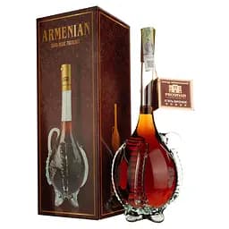 Уценка. Бренди Proshyan Armenian Графин 5 лет 40% 0.5 л в коробке