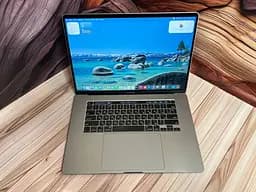 Ноутбук Apple MacBook Pro 16" i9-9880H/32/1TB (C02GJ2XYMD6T) Б/в