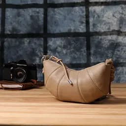 Стильна жіноча напівкругла сумка з натуральної шкіри Vintage 22933 бежева - мініатюра 10