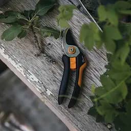 Секатор Fiskars Solid P321, M, Bypass до 20 мм (1057162) - мініатюра 4