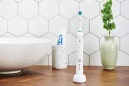 Електрична зубна щітка Oral-b Smart 4 CrossAction White - мініатюра 7