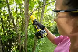 Акумуляторний секатор Karcher TLO 2-18 (1.445-340.0) - мініатюра 2
