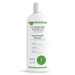 Шампунь Veterinary Formula Clinical Care Hypoallergenic 473 мл для собак та котів з чутливою шкірою