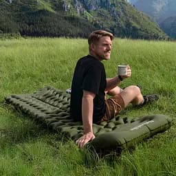 Матрац туристичний надувний одномісний Naturehike CNK2550WS019, 200х60х6.5 см, синій, для кемпінгу із мішком для надування - мініатюра 2