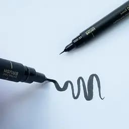 Лайнер-пензель Uni Pin Extra Fine Brush чорний 4 мм (PINBR-500EF(S)BLACK) - мініатюра 4