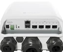 Комутатор Mikrotik CRS305-1G-4S+OUT - мініатюра 4