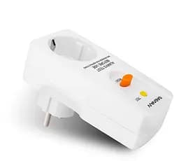 Розетка с реле контроля перепадов напряжения Voltronic NBH3O16 220V/16A 3000Вт - мініатюра 2