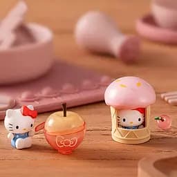 Фігурка-сюрприз Pop Top Cool Things "Яблучний воркшоп" Hello Kitty 24WH-007 в асортименті - мініатюра 4