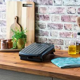 Гриль George Foreman 25800-56 Fit Grill Small 760 Вт антипригарне покриття піддон для жиру чорний (25800-56) - мініатюра 12