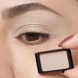 Тіні для повік Artdeco Eyeshadow Pearl тон 28 (Pearly Porcelain) 0.8 г (73414) - мініатюра 2