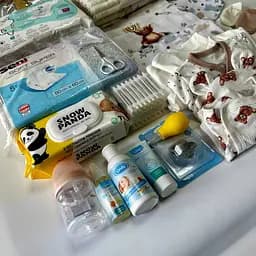 Набір для пологового будинку для новонародженого 33 предмети + прозора сумка в подарунок від ЕкоМама нейтральні кольори - мініатюра 16