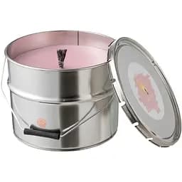 Свічка велика у залізному відрі вулична J-line рожевого кольору з цитрусовим ароматом час горіння 135 годин Бельгія (21760)