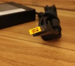 Блок живлення для ноутбука Lenovo IdeaPad Y900 Y900-17ISK 300W 20V 15A pin (BP35) - мініатюра 4