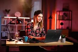 Ноутбук Acer Nitro V 15 ANV15-51 15.6' FHD IPS, Intel i5-13420H, 16GB, F1TB, NVD4050-6, Lin, чорний (NH.QNBEU.00B) - мініатюра 2