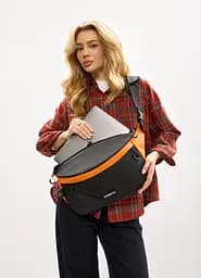 Женская сумка-бананка под ноутбук Sambag Urban Laptop черно-оранжевая 46×26 см (51411129)