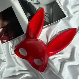 BDSM маска кролика червона