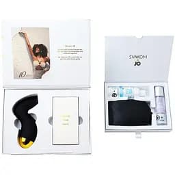 Подарочный набор Svakom Anniversary Box: вакуумный стимулятор, ленты, маска, лубрикант, спрей