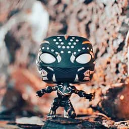 Ігрова фігурка Funko Pop! Marvel Black Panther Wakanda Forever Черная пантера (66718) - мініатюра 5