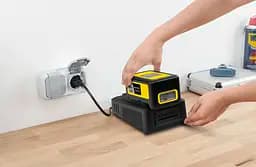Швидкозарядний пристрій для акумулятора Karcher 36 В 2.5 А (2.445-033.0) - мініатюра 2
