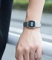 Годинник Casio LA670WD-1