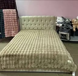 Покрывало "Кролик" Бежевое мягкое велюровое покрывало 2,20×2,40 м для кровати