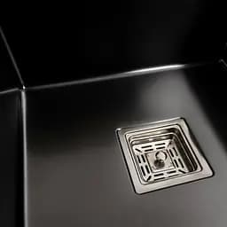 Кухонна мийка Platinum Handmade PVD Black 78x50B R (два отвори, квадратний сифон, 3.0/1.0 мм), Чорний - мініатюра 4