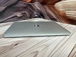 Ноутбук Apple MacBook Pro 13" 2020 i7-1068NG7/32/512 (C02F613BML87) Б/в - мініатюра 8