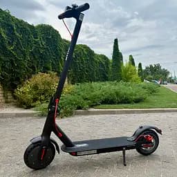 Електросамокат GIANT M365 PRO 500W 10.4Ah складанний, перфоровані колеса, захищені від проколів, чорний (2025) - мініатюра 2