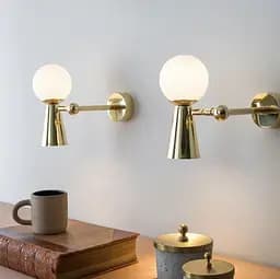 Золоте бра ABELINA на два джерела світла із білим плафоном Line F YG 8006-2W GD