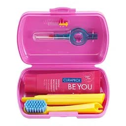 Дорожный набор по уходу за ротовой полостью Curaprox Travel Set Pink: Раскладная щетка CS5460 Ultra Soft + Зубная паста Be You 10 мл + Ершики + Тревел-кейс