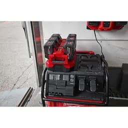 Зарядний пристрій PACKOUT MILWAUKEE, M18 MPC6 EU (на 6 акумуляторів) - мініатюра 3