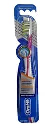 Зубна щітка Oral-B Pro-Expert Антибактеріальна, середня, рожевий