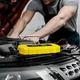 Зарядний пристрій для автомобільного акумулятора Trotec PBCS 10A, 12V, 4-200Ah (4675000015) - мініатюра 8