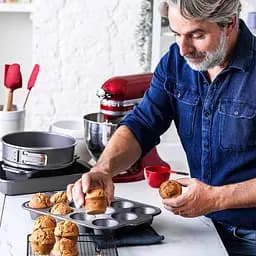 Форма для випічки кексів KitchenAid 30х20х2.4 см на 12 шт. (CC006067-001) - мініатюра 4