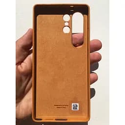 Протиударний шкіряний чохол Samsung Kindsuit Case для Galaxy S25 Ultra Gold EF-VS938PFEGWW - мініатюра 4
