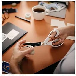 Ножиці універсальні Fiskars Crafting з Non-Stick покриттям 21 см (1070026) - мініатюра 6