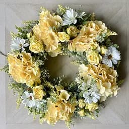 Квітковий декоративний вінок на двері Hvoya Літній ранок жовтий 50 см