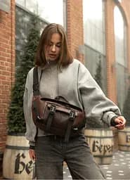 Большая женская поясная сумка бананка Sambag DynamicDart коричневая 38×21×7 см (80411020)