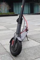 Електросамокат E-scooter M365 Pro 11Ah чорний (модель 2025 року) - мініатюра 8