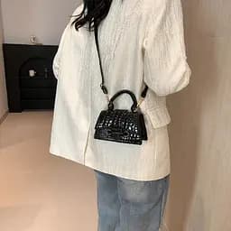 Міні-сумочка через плече з екошкіри Lilly P2-8574A