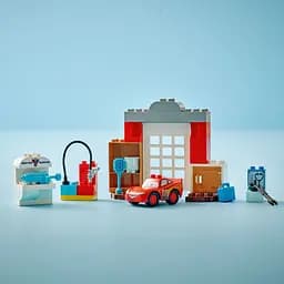 Конструктор LEGO DUPLO Disney Візит МакКвіна в гараж Дока 35 деталей (10456) - мініатюра 10