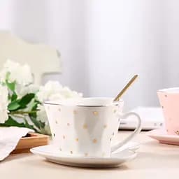 Чашка BonaDi Серце з блюдцем та ложкою 13х7 см біла  