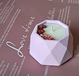 Свічка ручної роботи Svich Shop розового кольору