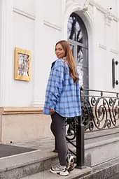 Жіноча сорочка для вагітних стилю oversize в клітинку для майбутніх мам Siena XXL - 3XL (50 - 52) Lullababe блакитний - мініатюра 7