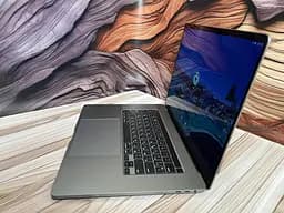 Ноутбук Apple MacBook Pro 16" 2019 i9-9880H/32/1TB (C02C7B6JMD6T) Б/в - мініатюра 3